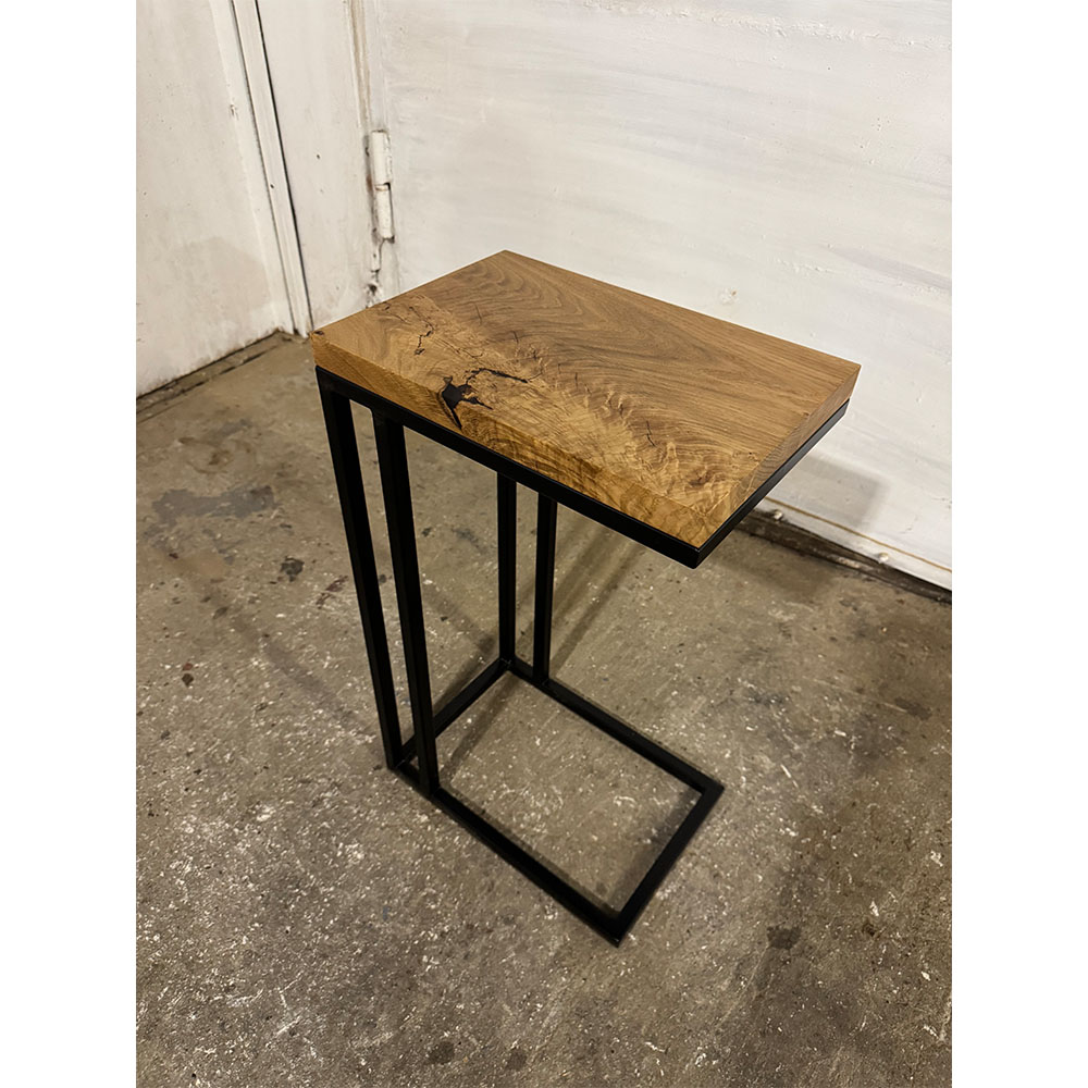 Mesa auxiliar de roble